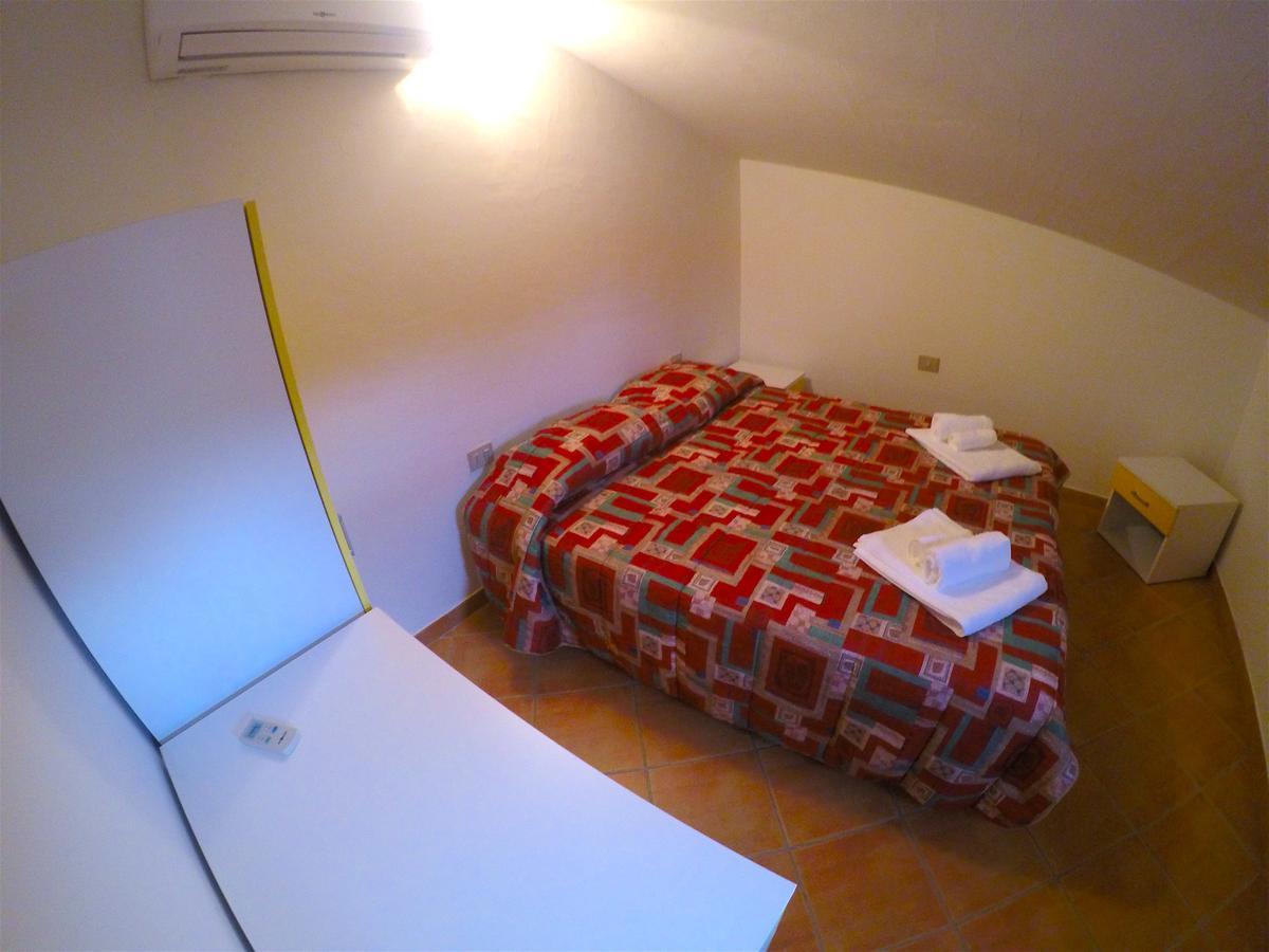 La Coccinella Al Mare Bed & Breakfast San Teodoro  Bagian luar foto