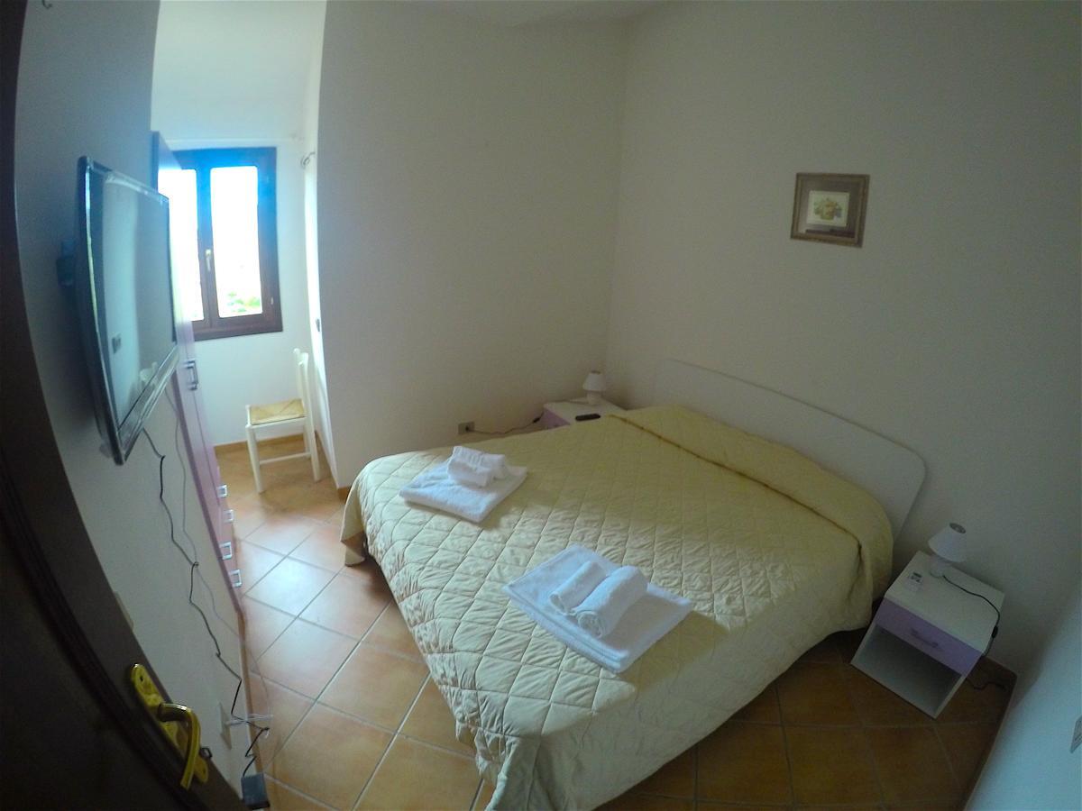La Coccinella Al Mare Bed & Breakfast San Teodoro  Bagian luar foto
