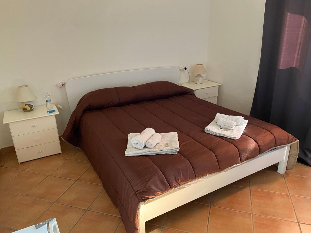La Coccinella Al Mare Bed & Breakfast San Teodoro  Bagian luar foto